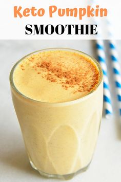 keto pumpkin smoothie in a glass with cinnamon sprinkles on top