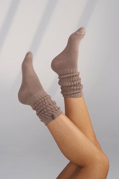 MATERIAL: ﻿92% Cotton, 4% Nylon, 4% Spandex. FIT: ﻿True to Size. For US women shoe sizes 5-12. DESIGN: Elevate your sock game with our Scrunch Socks – a playful twist on a classic. These socks feature a stylish scrunch detail, adding a touch of flair to your footwear. Comfy, trendy, and perfect for any casual or athletic look. Women’s Socks, Scrunch Socks Outfit, Scrunched Socks, Scrunchy Socks, Scrunch Socks, High Socks Outfits, Tall Socks, Slouch Socks, Sock Outfits