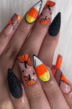 These Black Halloween Nails Are Blowing Up on Pinterest! Make your Holloween Nails unforgettable! Get ready to be inspired by these stunning Black Halloween Nails that are perfect for the spooky season! From Pink Halloween Nails and Purple Halloween Nails to fun Pumpkin Nails, these designs will elevate your nail game. Try out creative Halloween Press On Nails or go for intricate Nail Art Halloween featuring Bat Nails. Whether you’re looking for Cute Halloween Nails or bold Halloween Acrylic ... Disney Halloween Nails Acrylic, Cute Halloween Acrylic Nails, Halloween Nails Acrylic Short, Nails Acrylic Short Square, Purple Halloween Nails, Halloween Nail Colors, Pink Halloween Nails, Halloween Nail Art Designs