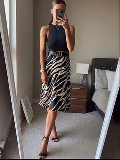 Work Places, Rok Outfit, Zebra Print Skirt, Summer Office Outfits, Fest Outfits, Lounge Outfit, Business Outfits Women, Office Outfits Women