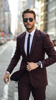 Adam Gallagher, Hugo Boss Suit, Man In A Suit, Formal Mens Fashion, Outfits Hombre, Men With Street Style, Mens Fashion Photography, Green Suit