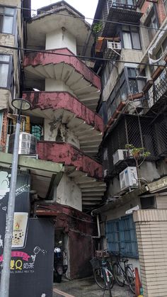 an old building with many balconies and windows