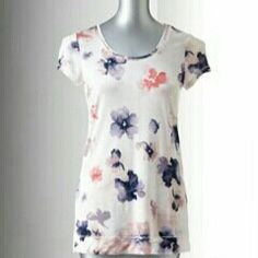 Cute muted flower print Printed Tee Women, Random Clothes, Elegant Colors, Soft Summer