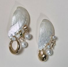 Chunky Earrings, Homemade Jewelry, Jewelry Lookbook, Shell Jewelry, Semi Precious Stones, Girly Jewelry