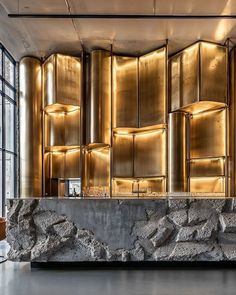 Backbar Ideas, Contemporary Restaurant Design, Interior Bar Design, Bar And Restaurant Design, Restaurant Design Concepts, Metal Interior Design, Metal Architecture, Modern Lobby, Bar Restaurant Design