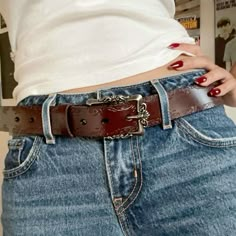 Leather And Lace Aesthetic, Belt Outfits For Women, Brown Belt Outfit, Aesthetic Belt, Belts Aesthetic, Leather Aesthetic, Brown Belt, Mode Inspo, Fashion Killa