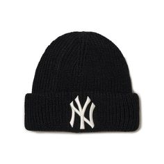 Color: BLACK Knit New York NY beanie/skull cap Unisex One size New Era Beanie, Ny Hat, Fitted Baseball Caps, Black Baseball Cap, Black Beanie, Black Hot Pink, Style Change, Black Cap, Skull Cap