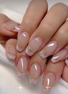 Elegant Touch Nails, Kutek Disney, Desain Quilling, Fancy Nails Designs, Nagel Tips, Trendy Nail Design, Bridal Nails, Elegant Nails, Fancy Nails