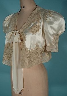 Antique Bed Jacket - Item for Sale Vintage Fashion 1930s, Antique Bed, Bed Jacket, Antique Dress, Antique Clothing, Beautiful Lingerie, Historical Fashion