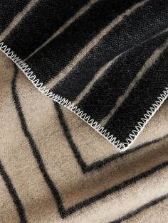 Klippan Wool Blanket - Beige/Black - ARKET WW Bauhaus Bed, Starter Home, Living Room Collections, Blanket Yarn, Inspired Living, Woven Blanket, Jacquard Weave, Bed Blanket, Personal Marketing