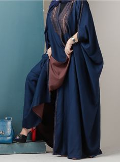 Navy blue bisht abaya Billowy Sleeves