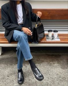 Fall Boot Outfits 2024, Stuart Weitzman Loafers Outfit, The Row Loafers Outfit, Black Loafers Street Style, Loafers Business Casual Outfit, Light Loafers Outfit, Black Loafer Outfits Women Winter, Black Loafers Winter Outfit, Saint Laurent Loafers Outfit