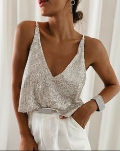 Top Lurex Outfit, Outfit Navidad 2022, Sparkle Top Outfit, Fiesta Outfit, Party Mode, Stil Elegant, Elegante Casual, Night Out Outfit, Looks Chic