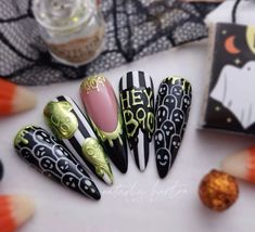 Halloween Character Nail Art, Gremlins Nails, Beetlejuice Nails Acrylic, Cat Claw Nails, Halloween Acrylic Nails