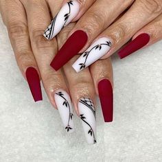 Follow for more interesting Pins!<3 Transform your nails into a winter wonderland with our enchanting Christmas nail paint styles! Embrace the cozy elegance of the season with rich jewel tones, shimmering metallic, and festive patterns that capture the magic of falling snowflakes. Our collection has the perfect shades to make your nails the highlight of any holiday gathering. #winternails #christmasnails #ladiesfashion #nailpaintstyles #nails #nailpaints #christmas Ballet Nails, Polish Design, Nagel Tips, Fake Nails With Glue, Red Nail Designs, Nail Arts, Matte Nails, Long Acrylic Nails