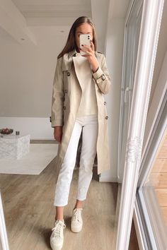 21 Trendy Mom Jeans Outfit Ideas A Outfit, Massimo Dutti Women, Mom Jeans Outfit, Beige Outfit, Trendy Mom, Fashion Hacks Clothes, Jean Outfits, Cashmere Sweaters, Casual Chic