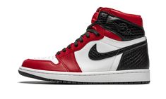 WMNS Air Jordan 1 High Retro Satin Snake Snake Shoes, Vapour Max Nike, Nike Sacai, Womens Air Jordans, Jordans Women, Jordan 1 High Og, Red Sneakers, Air Jordan 3, Air Jordan 1 High