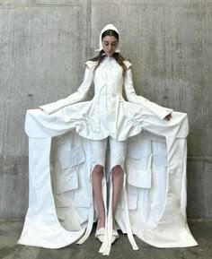 Central Saint Martins White Show, Central Saint Martins Fashion Portfolio, Csm Fashion Portfolio, Csm Portfolio, Fashion Styling Portfolio, Structure Fashion, Modular Clothing, Harris Reed, Experimental Fashion