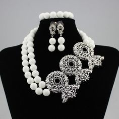 This is for high quality  handmade Jewelry, it takes 5-7 days for the production African Wedding Jewelry, Bridal Jewelry Set, Necklace Collection, Pearl Bridal, Mobile Screen, Fashion Jewelry Sets, Set Necklace, African Beads, African Jewelry