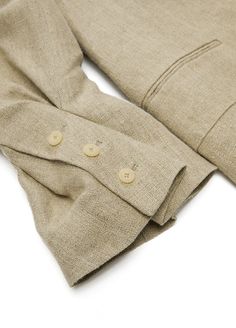 100% linen Inner: 100% cupro fiber Notched lapels Front button fastening Buttoned cuffs Linen Blazer With Button Closure And Lapel Collar, Chic Linen Blazer With Button Closure, Classic Linen Blazer With Button Closure, Business Linen Button-up Blazer, Tailored Linen Outerwear With Buttons, Linen Button-up Blazer For Business, Classic Button-up Linen Blazer, Classic Linen Button-up Blazer, Formal Linen Button-up Blazer