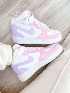 Nike Rosa, Sepatu Platform, Wallpaper Nike, Angelus Paint, Pink Nike Shoes, White Nike Shoes, Nike Shoes Girls, Basket Style