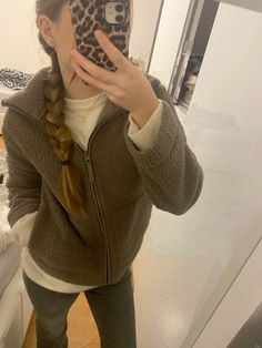 #stockholm #stockholmstil #stockholmstyle #outfit #outfitinspo #frenchbraid #braid #hairstyle #brownteddyjacket #teddyjacketoutfit #teddyjacket #teddy #beigebrown #jewelry #leoprint #phonecase #teddyjacketoutfit Teddy Jacket Outfit, Braid Hairstyle, Teddy Jacket, Stockholm Fashion, French Braid, Stockholm, Braids, Hair Styles, Outfit Inspo