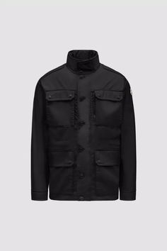 Chaqueta impermeable Lez Negro - Anoraks y Impermeables de Hombre | Moncler US Winter Workwear Nylon Raincoat, Designer Nylon Outerwear For Outdoor, Waterproof Techwear Outerwear For Work, Waterproof Nylon Windbreaker For Work, Casual Black Outerwear With Storm Flap, Waterproof Nylon Outerwear For Work