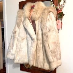 100% Authentic White Rabbit Fur Coat With 100% Acetate Satin Lining. Vintage But Very Good Quality! No Smells Or Stains. Always Been Kept In Plastic Cover. Extremely Warm And Elegant! Classic White Long Sleeve Fur Coat, Elegant White Fur Coat, Fitted White Fur Coat For Spring, Fur Coat White, White Fur Coat, Rabbit Fur Coat, Coat White, Fur Coats Women, Plastic Cover