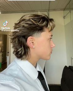 Taper Fade Mullet Wavy Hair, Small Undercut Designs, Short Hairstyle Lesbian Hair, Mohawk Haircut Women, Womens Modern Mullet, Round Face Mullet Hair, Masc Mullet Women, Short Mullet Straight Hair Woman