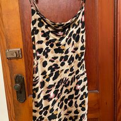 -Adorable Lightweight Cheetah/Leopard Print Mini Dress -Cowl Neck Detail -Boohoo Us Size 10 -Never Worn Boohoo Dresses, Us Size 10, Leopard Print Dress, Printed Mini Dress, Cowl Neck, Print Dress, Leopard Print, Size 10, Mini Dress