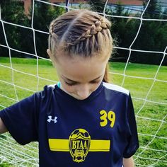 Softball Hair Braids, Hairstyles Athletic, Soccer Hairstyles, Soccer Hair, Messy Bun With Braid, Competition Hair, Softball Hairstyles, Braid Inspiration, Dutch Braids