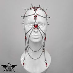 Face Harness, Punk Jewelry, Funky Jewelry, Fantasy Jewelry, Fantasy Clothing, Fancy Outfits, Fantasy Fashion, Jewelry Inspo, Red Glass