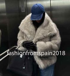 Top Seller for ZARA NEW WOMAN SHORT FAUX FUR JACKET ECRU S,M,L 4360/240, Fashion women's Coats Jackets Zara Faux Fur Jacket, Zara Fur Jacket, Zara Faux Fur Coat, Short Fur Coat, Short Faux Fur Jacket, Collared Jacket, Coat Women Fashion, Taupe Grey, Zara New