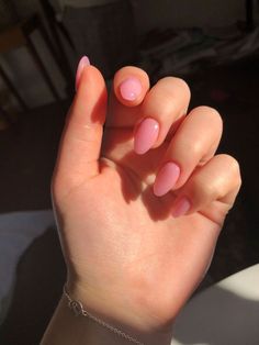 Neutral Nail Designs Almond Short, Cute Short Almond Shaped Acrylic Nails, Short Acrylic Shapes, Pretty Pink Short Acrylic Nails, Cute Short Nails Oval, Simple Short Pink Acrylic Nails, Dip Short Almond Nails, Round Extra Short Nails, Almond Short Pink Nails