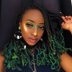 Green/Black Ombré Locs No Makeup Girl, Rainbow Locs, Ombré Locs, Ombre Locs, Green Locs, Colorful Locs, Dreadlock Ideas, Locs Short, Loc Colors