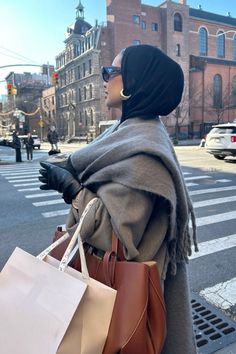 Insta: Luj.ayne Paris Trip Outfits, Modest Outfits Muslim, Modest Winter Outfits, Hijabi Fits, Muslim Outfits Casual, Muslim Fashion Hijab Outfits, Modest Fits