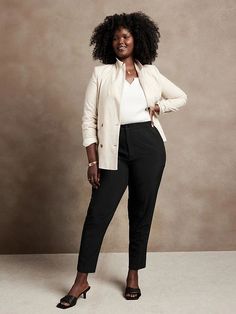 Tapered Pants Outfit, Ankle Pants Outfit, Style Analysis, Work Chic, I Feel Pretty, Banana Republic Factory, Tapered Pants, Ankle Pants, Well Dressed