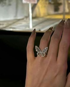 Girlfriend Promise Ring, Diamond Butterfly, Hippie Look, Luxe Jewelry, Dope Jewelry, Butterfly Ring