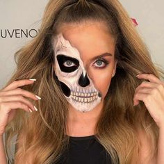 Skull Makeup Half Face, Skull Makeup Ideas, Halloween Makeup Skull, Skeleton Face Makeup, Facepaint Halloween, Half Skull Makeup, Maleficent Halloween Costume, Halloween Skeleton Makeup