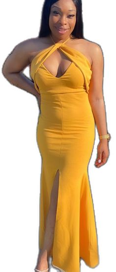 Spring V-neck Bodycon Evening Dress, Spring V-neck Evening Bodycon Dress, Yellow Spring Evening Maxi Dress, Elegant Yellow Bodycon Dress For Brunch, Elegant Evening Gown, Halter Neck Dress, Evening Gowns Elegant, Dresses Elegant, Halterneck Dress