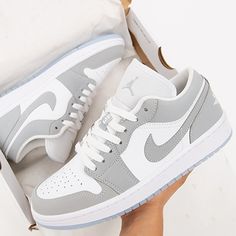 Sepatu Air Jordan, Trendy Shoes Sneakers, Jordan Shoes Girls, Low Shoes