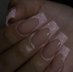 pink birthday nails Pink Sparkly Nails, Sparkly Acrylic Nails, Glitter French Nails, Unghie Sfumate, Pink Glitter Nails, Formal Nails, French Tip Acrylic Nails, Acrylic Nails Coffin Short, Short Acrylic Nails Designs