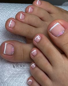 Footnail Design, Floral Toe Nail Designs, Glitter Toe Nails, Simple Toe Nails, French Pedicure