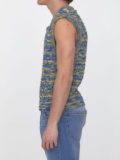 Cable-knit vest in the shades of blue and yellow. It features V-neckline and ribbed finishes. The model is 188cm tall and wears size L. Size nationality: US Product number: 2051522 Product code: ATB867MBLUE Composition: 45% cotton, 30% rayon, 25% polyester Blue Knit Vest For Fall, Blue Knit V-neck Vest, Blue Knitted Sleeveless Vest, Blue Knitted Sleeveless Sweater Vest, Blue V-neck Knit Vest, Blue Sleeveless Knit Sweater, Blue Ribbed V-neck Tank Top, Blue Sleeveless Sweater For Spring, Casual Yellow V-neck Vest