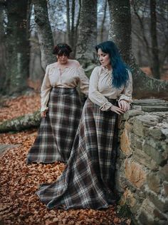 This beautiful skirt is made with our special pattern inspired on a Victorian skirt. The fabric is a beautiful tartan made in a mixture of wool, rayon, polyester and viscose fabric. Very warm and soft. Brown and grey colours. The skirt is closed in the back, laced like a corset, so you can regulate the aperture. Length front: 39" approx. Waist Measurements: XS-S: 25.5"- 33.5" M-L: 33" - 39" XL-2XL: 38.5" - 47" Scottish Skirt Outfit, Scottish Skirt, Scottish Costume, Victorian Skirt, Tartan Clothing, Skirt Elegant, Tartan Skirt, Womens Skirts, Wings Costume