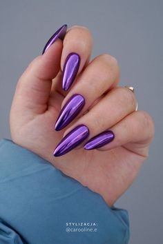 #fioletowepaznokcie #violetnails #glamournails #manicure #glammereffect #nails #naildesign #indigo #longnails #indigonails #efektlustranapaznokciach #trendynails #mirrornails #bestnails #nailidea #nailtrends #naildesign #glammamiaindigo #glammeryindigo #stylizacjapaznokci #nailspolishlover #zdobienianapaznokcie #nailidea #mani #newnails #paznokciehybrydowe #nailsinspire #zdobieniapaznokci #naildesign #hybridnails #manicurehybrydowy #zdobienia #nailoftheday #womennails #prettynails #amazningnails Purple Chrome Nails, Rose Gold Nail Polish, Metallic Nail Polish, Chrome Nail Art, Gold Nail Polish, Chrome Nails Designs, Mirror Nails, Chrome Nail