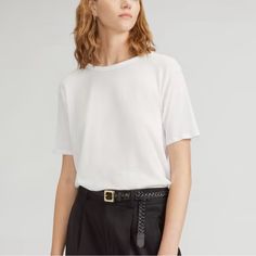 Everlane The Air Oversized Crew Tee Size Medium Color: White New With Tag Made Of Drapey, Super Light Cotton, With An Intentionally Oversized Fit And Longer Sleeves For A Cool, Relaxed Look. Oversized Fit 100% Cotton Everlane The Air Oversized Crew Tee Oversized T-shirt For Spring Workwear, Classic Oversized T-shirt For Summer, Oversized Casual T-shirt For Daywear, Classic Oversized T-shirt For Spring, Effortless Boxy Fit T-shirt, Effortless Oversized Summer T-shirt, Classic Oversized Tops For Everyday, Chic Boxy Fit Crew Neck Top, Casual Workwear T-shirt With Shirttail Hem