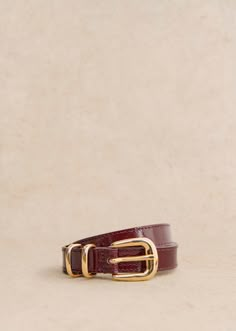 Belt;Made in our Italian atelier;Hip belt;Patent leather exterior;Leather lining;Buckle fastening, light gold finish;Width: 1.7 cm / 0.7 in Belts Aesthetic, Brown Belt, Best Bags, Dress Jewelry, Scarf Jewelry, Look Casual, Leather Belts, Small Leather Goods, Look Chic