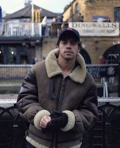 Streetwear Inspo, Sheepskin Coat, Shearling Coat, Shearling Jacket, Muscle Men, Western Style, Cold Winter, Canada Goose Jackets, Western Fashion