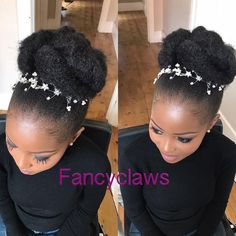 Natural Hairstyles Wedding, Natural Hairstyles For Wedding, Wedding Natural Hairstyles, Natural Hair Updo Wedding, Afro Wedding Hairstyles, Afro Styles, Wedding Curls, Medium Natural Hair Styles, Hairstyles For Natural Hair